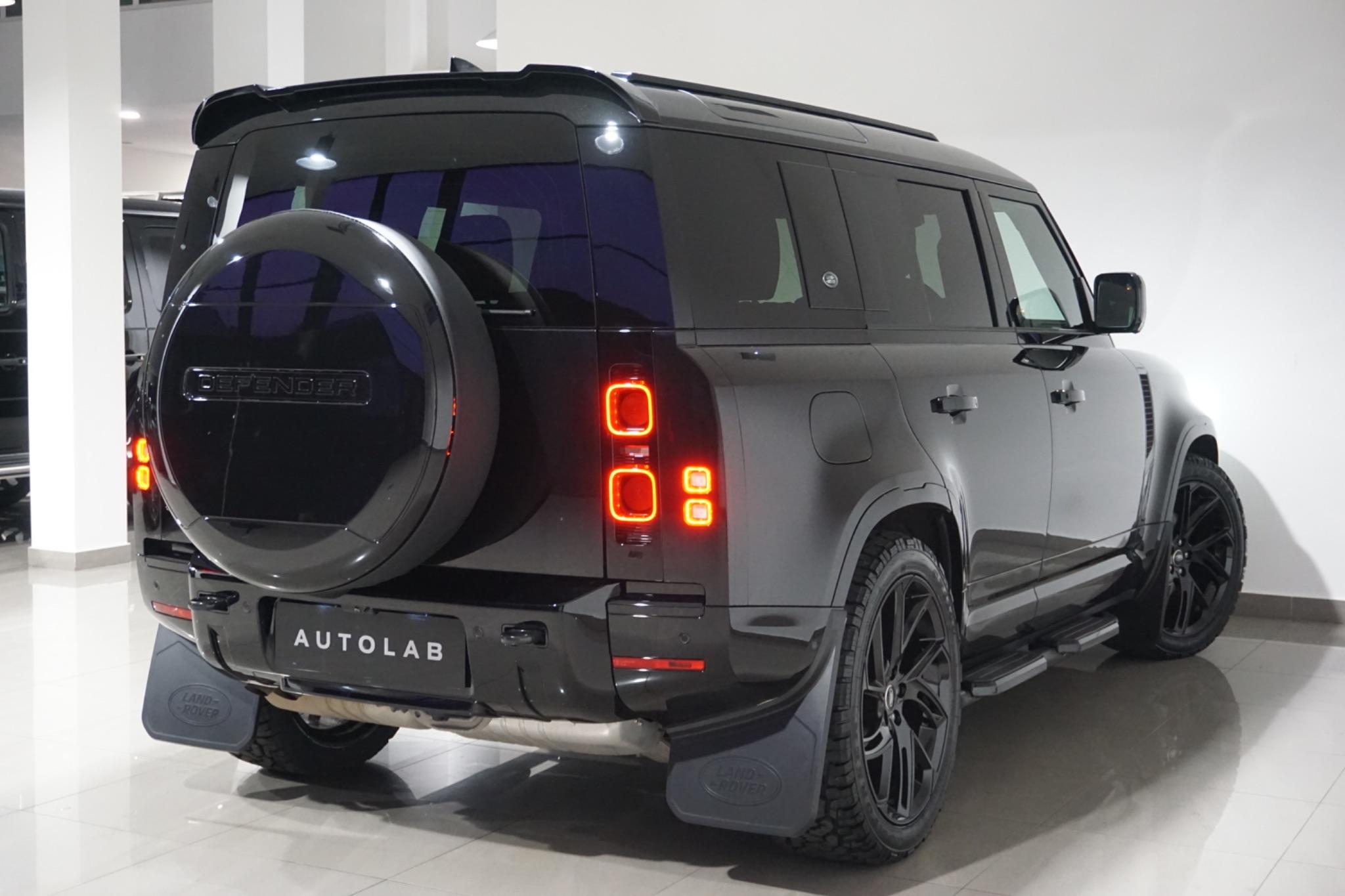 Land Rover Defender 110 3.0 D300 MHEV X-Dynamic SE Auto 4WD Euro 6 (s/s) 5dr